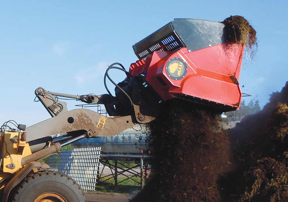 ALLU DL bucket screening manure